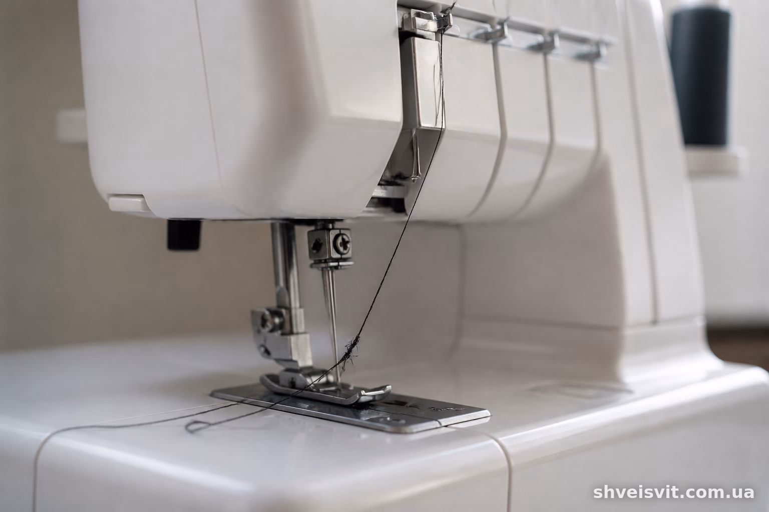 Janome CoverPro 2000CPX рве нитку: розбираємось у причинах